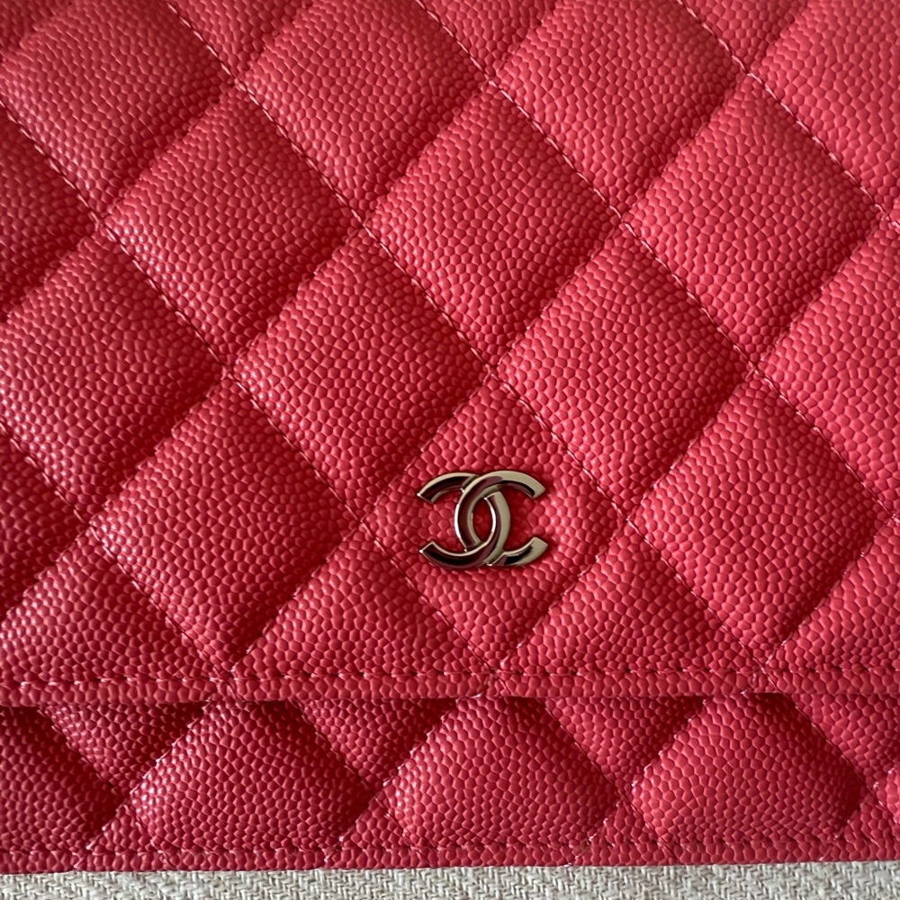 CC Pink Caviar WOC - Picture 4 of 9